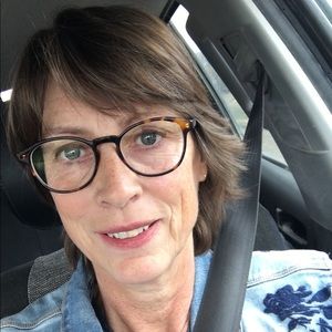 Meet your Posher, Elly